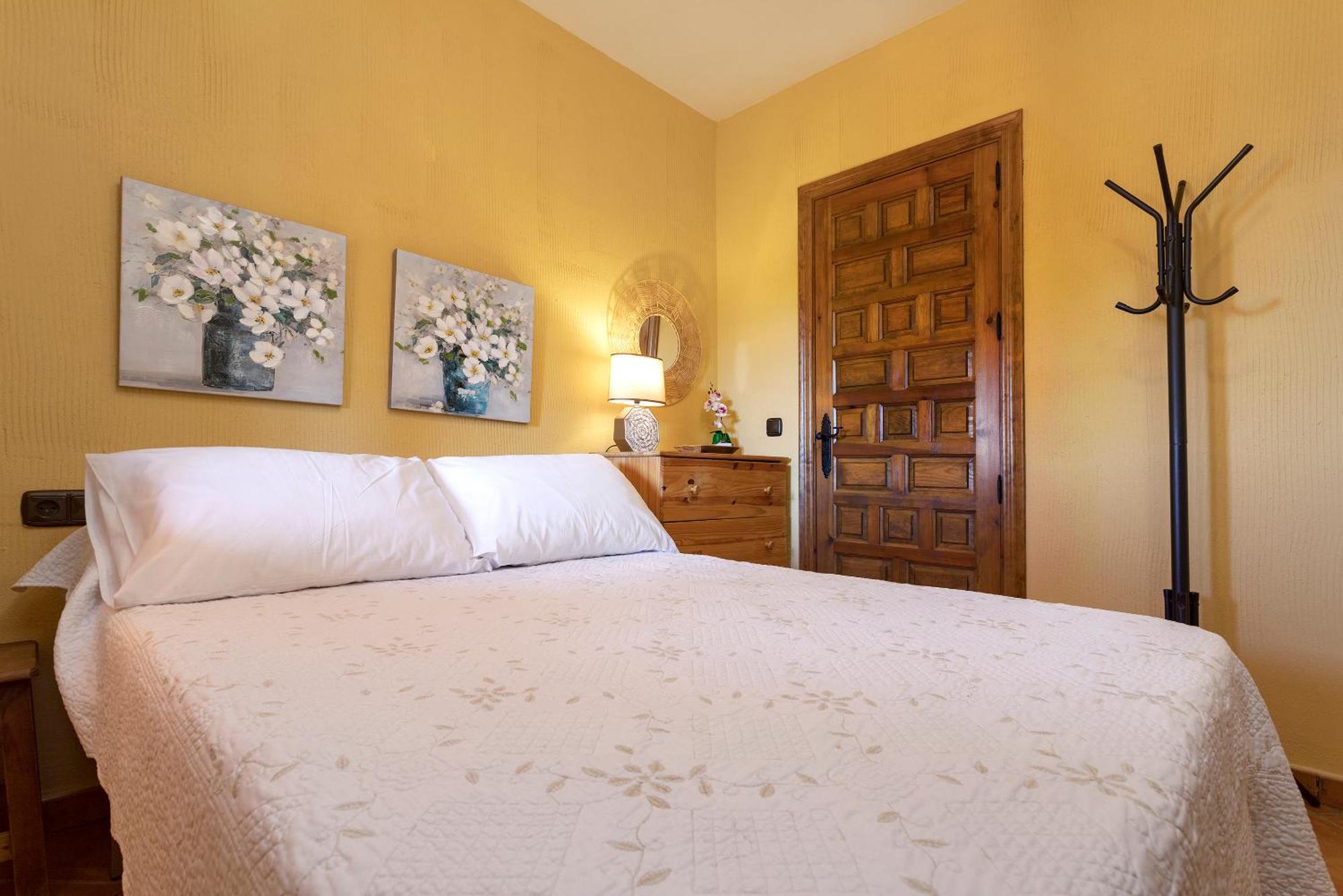 Casa Jardín del Olivar con Piscina privada Alcaucín Exterior foto