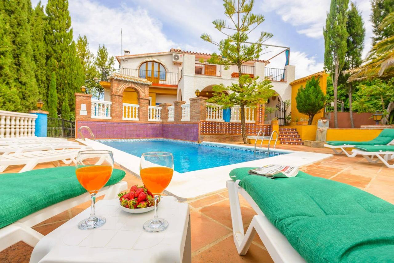 Casa Jardín del Olivar con Piscina privada Alcaucín Exterior foto