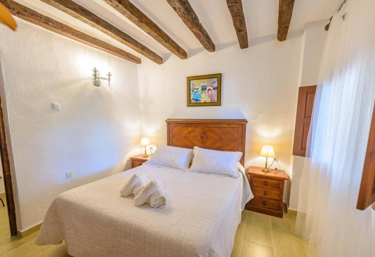 Casa Jardín del Olivar con Piscina privada Alcaucín Exterior foto