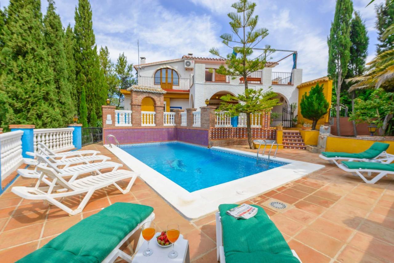 Casa Jardín del Olivar con Piscina privada Alcaucín Exterior foto