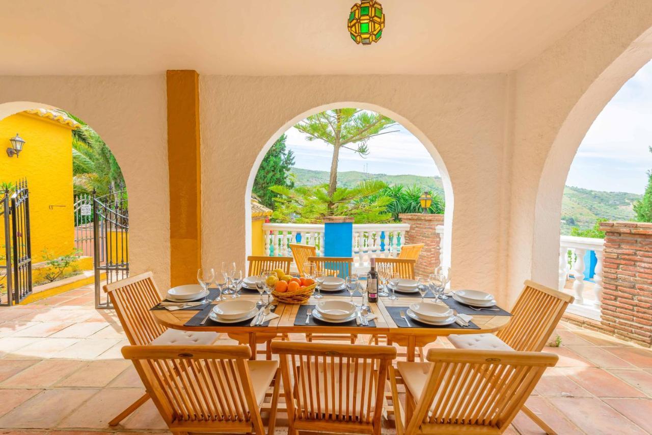 Casa Jardín del Olivar con Piscina privada Alcaucín Exterior foto