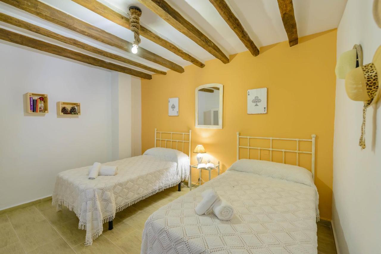 Casa Jardín del Olivar con Piscina privada Alcaucín Exterior foto